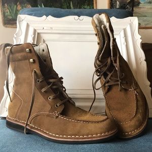 Andrew Marc Men’s Size 8 Brown lace up suede boots